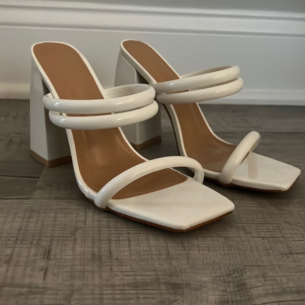 Never worn, 6.5 white heels